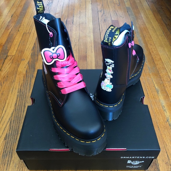 NEW Dr. Martens Hello Kitty & Friends Jadon Platform - Picture 4 of 9